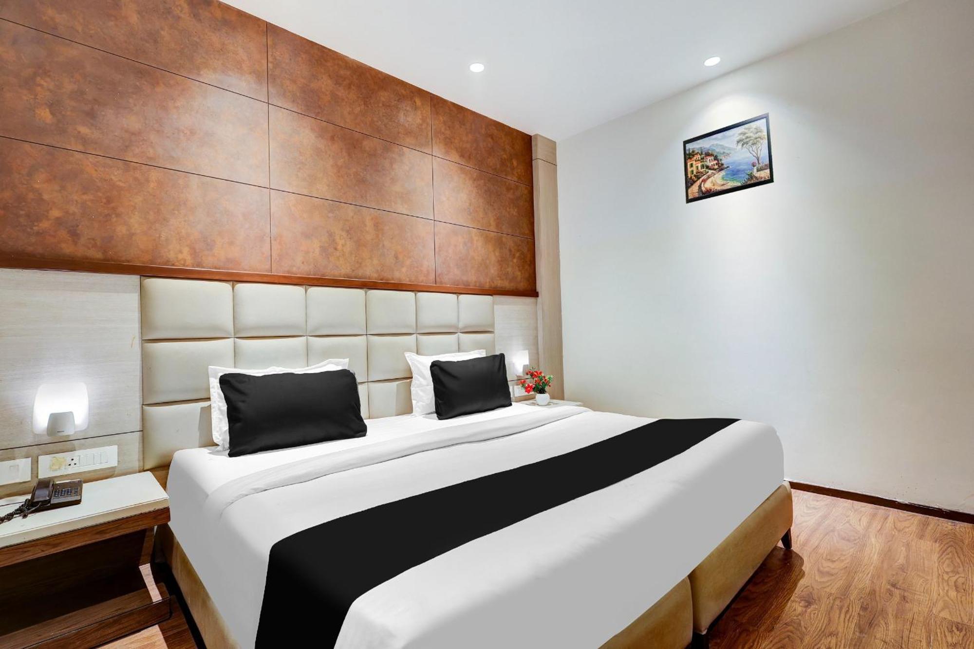 Hotel Ivy Plaza Near Igi Airport นิวเดลี ภายนอก รูปภาพ